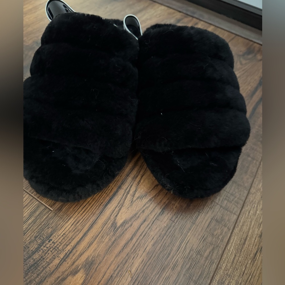 Ugg slipper women’s 8